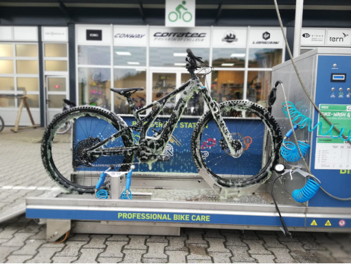 alles-bike Fahrradladen in Neckartenzlingen Bike-Wasch-Station